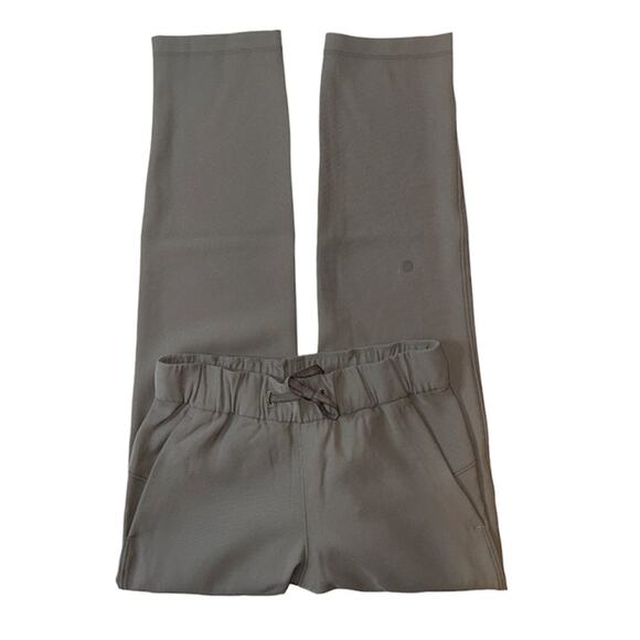 Lululemon On The Fly 7/8 Woven Pants Grey Size 2 BNWT